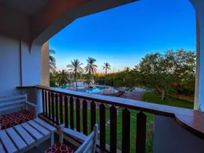 Dazzling Beachfront Studio-Apartment - Image 5