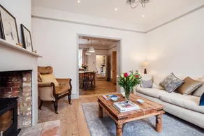 The Cosy Cottage - Image 4