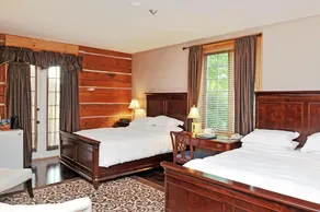 Historic Waterfront Dunsford House at Eganridge - Image 2