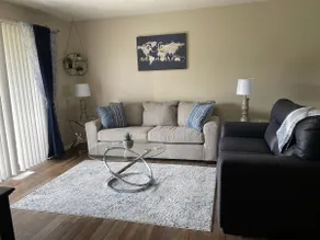 Chase Adventures - Centrally Located! - Image 3