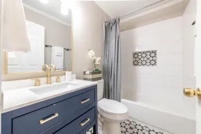 Charming entire house only 5 miles from Truist Park. - Image 3