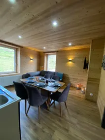 Maple Cottage & Private Jacuzzi - Image 5
