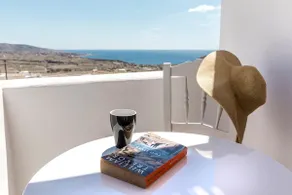 My Little 2(Cycladic studio with Sea-Castle View) - Image 2