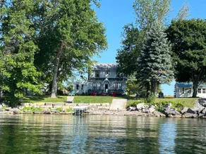 Charming cottage on Chaumont Bay, pet friendly, kayaks, dock, ICE FISHING - Image 3