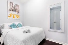 ModernLuxuryHighrise w/Parking - Maple Leaf Square - Image 4