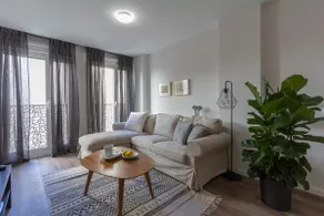 Spacious/modern home in the heart of Madrid 3 - Image 2