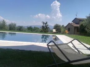 House with swimming pool 10 minutes from downtown - Image 5