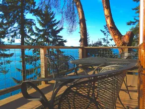 Captain's Quarters - A waterfront hideaway. - Image 3
