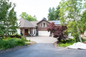 Deutsche Villa in Bauer Woods - Image 3