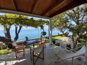 Sea stone villa with stair to the beach - Image 2