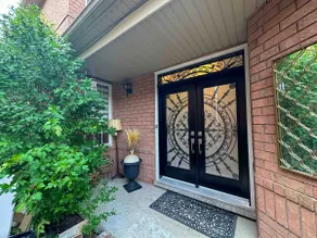 Luxury Home in Toronto (Mississauga) - Image 3