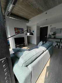 Cozy Bright Downtown 1 bed wifi laundry - Image 4