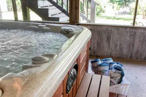 Hot Tub | 5 min to Liberty U! | Walking Trails - Image 5