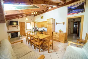 Belvilla by OYO Chalet Antey Quadri B - Image 3