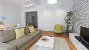 Sea view, spacious and central - Image 4