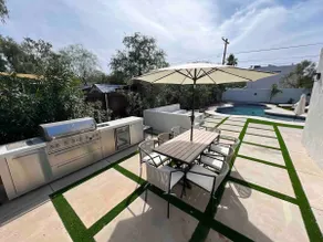 Sam Hughes Desert Oasis, Private Pool & Walk to UA - Image 3