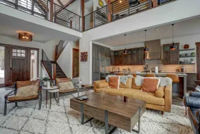 Sunriver Retreat! 4 primary suites, theatre room! - Image 2