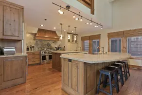 Stonegate #5 5 Bedroom Home by RedAwning - Image 3
