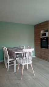 La Velle: 2 bedrooms, 3 beds, large parking area - Image 3