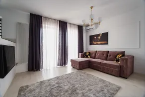 No. 11 - The Penthouse in City Center - Image 2