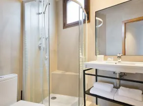 Vale Suites, Penthouse • 1 Bedroom • 2 Private ... - Image 3
