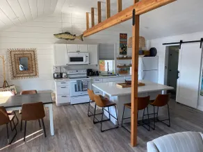 The Lake Cottage at Camp Midles - Image 4
