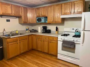 Bright & Happy Apartment - Image 4