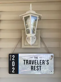 Traveler’s Rest » Beautifully-Renovated Retreat - Image 5