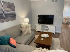 Hidden Gem in the heart of Mt.Pleasant! - Image 4