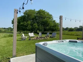 Cozy Historic Schoolhouse w/ Hot Tub + Views - Image 3