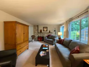 Cozy and Convenient Mid-Century Modern Home - Image 3