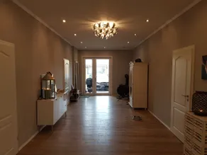 Large apartment in Minden with garden - Image 2