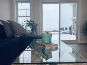 Breathtaking Waterfront Home - Image 3