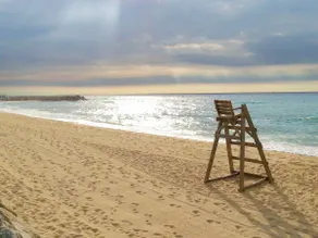 Tolle Wohnung am Strand, ganz in der Nähe von Barcelona. Erste Linie des Meeres - Image 5