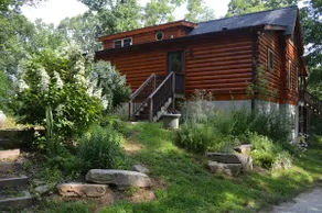 Chalet at Winghaven, Sunny Log Home - Image 3
