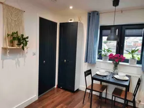Cozy place with separate entrance. - Image 2