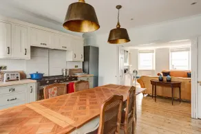 Seafront Beach Apartment moments from the pier! - Image 3