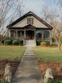 Eufaula Historic District: The Peacock Suite - Image 2