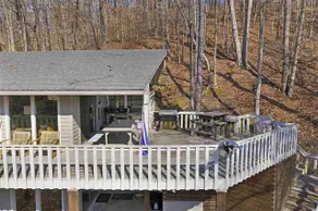 Jack's Boat House - Image 4