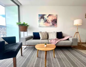 Beautiful apt-balcony in La Carolina 70 QLED TV - Image 2