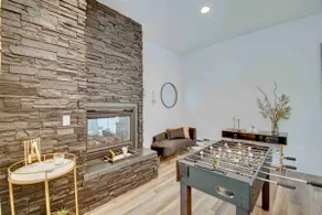 Sleeps 15! Luxury glam 3000 ft.² home. - Image 3