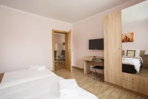 New 3 bedroom apartment near city center - Image 4