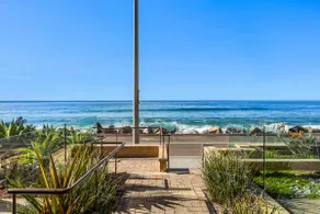 Oceanfront 3BR Steps to Beach, Walk to Pier & Town - Image 4