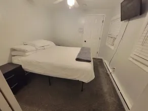 1 Bedroom Apartment with Kitchen & Full Bath - Image 5