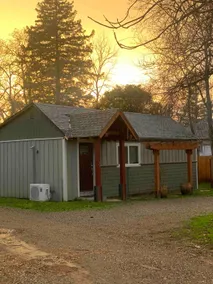 Comfy Boho Bungalow - Image 2