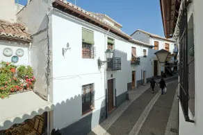 Cozy Historical house/Beautiful terrace! - Image 5