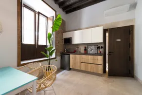 Ground Floor Apartment A, high wooden ceilings - Image 5