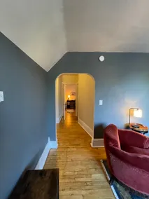 Charming 2 Bedroom Escape, 7 blocks to lake - Image 2