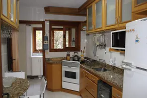 Beautiful and Cozy 3-Bedroom Apartment near Canela Center - Image 5