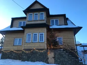 Hissing House in Bukovina - Image 2